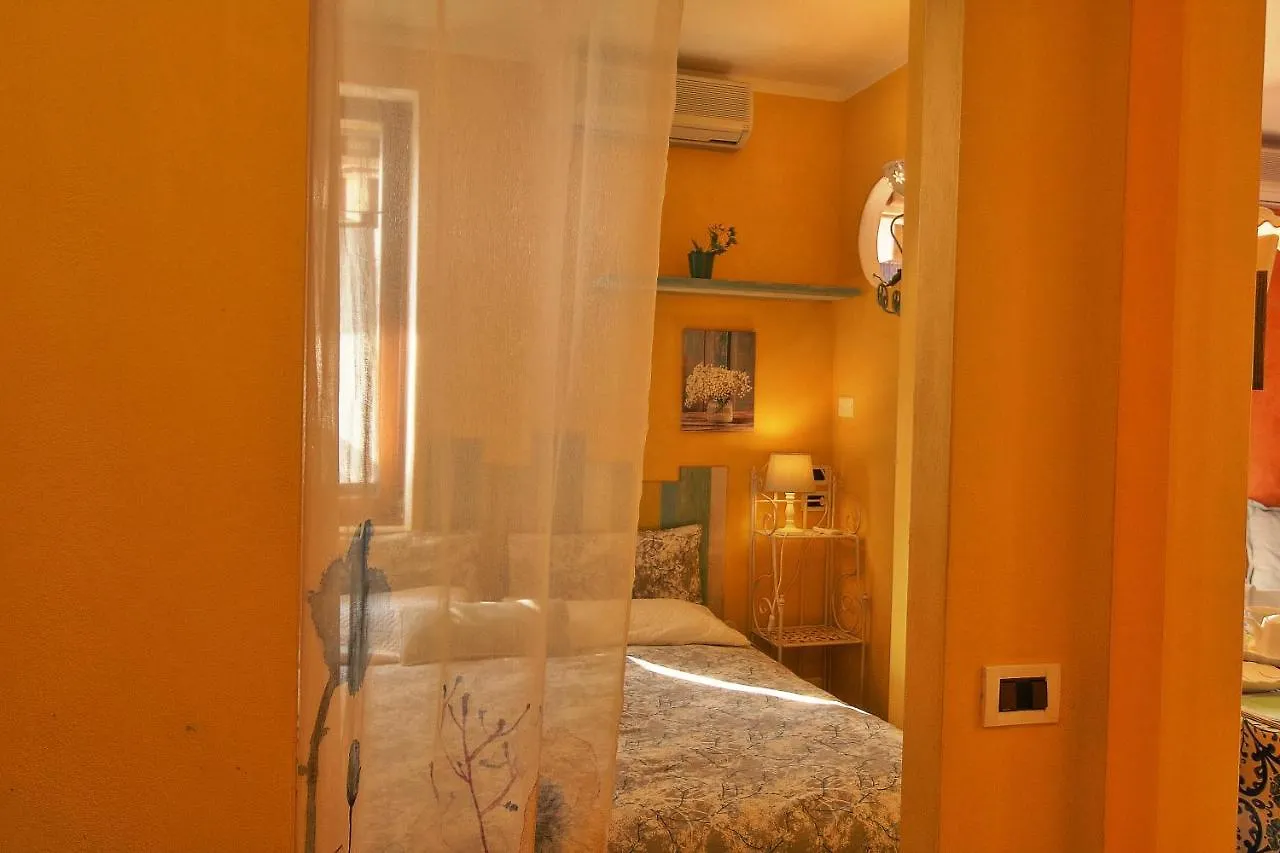Apartment Appartamento Di Charme Suite Sole Lazise Italien